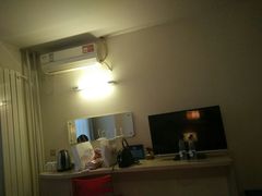 -飘HOME连锁酒店(北京将台地铁站798艺术区店)