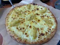 爆果肉榴莲披萨-魏斯理汉堡(西安沣东吾悦店)