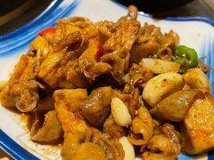 -霄汉牛三鲜湖北砂锅菜(万松园2店)