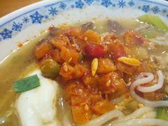-邱芳粉店(迎宾大道旗舰店)