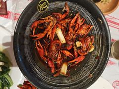 -肥肥虾庄·金牌油焖大虾(汉口城市广场店)