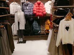 -优衣库(上海金桥国际商业广场店)