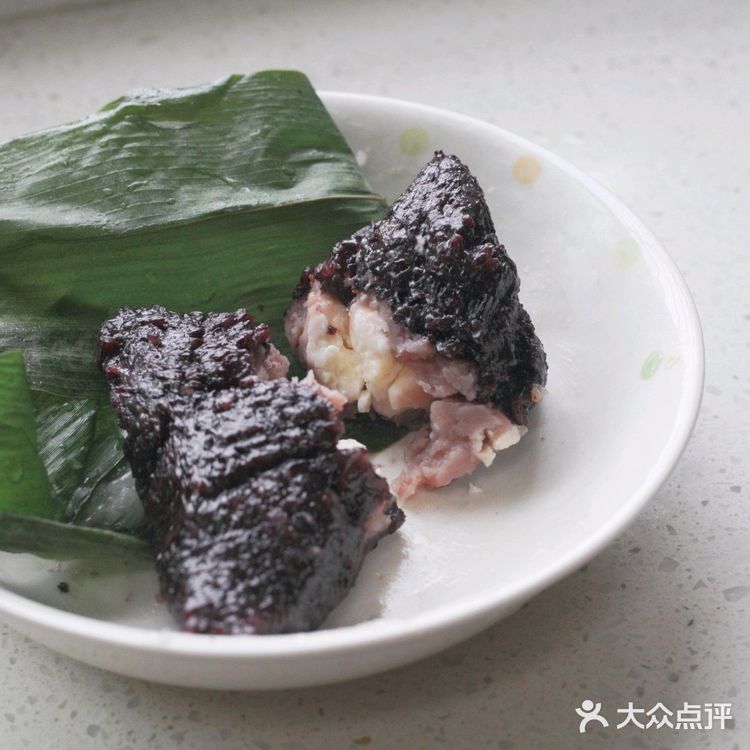 最喜欢的是紫米芋泥乳酪粽子