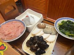 -沸炉重庆老火锅(军事博物馆店)