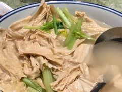 -五稻厨房粤西菜(新闻店)