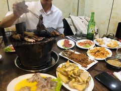 -韩风烤牛肉冷面店