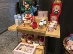 零售区-星巴克臻选(济南恒隆店)