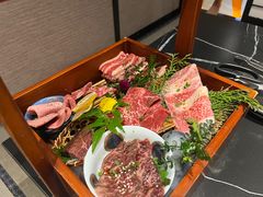 -山川小町·极番烧肉(新地假日广场店)