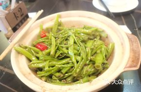 Stir-fried Water Spinach with Garlic