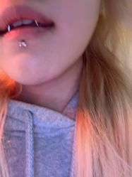 -龙之吻专业刺青·手工耳洞·纹身去色