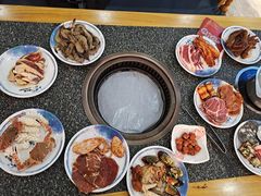 -锤头鲨毛肚海鲜烤肉自助餐厅(国购广场店)