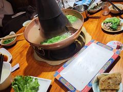 -一群羊手扒肉·火锅·早茶(远东公寓店)