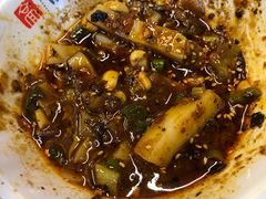 -八一路好吃街(雨田商务大厦店)