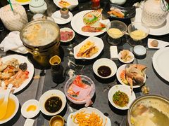 -半岛翡丽海鲜自助餐厅(观风亭店)