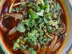 -拈签一笑黄牛肉辣卤串串