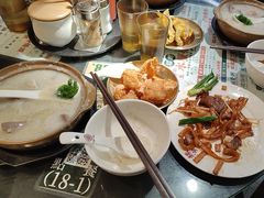 -禄粥·广府味·煲仔粥·宵夜·明档现做(江南西店)