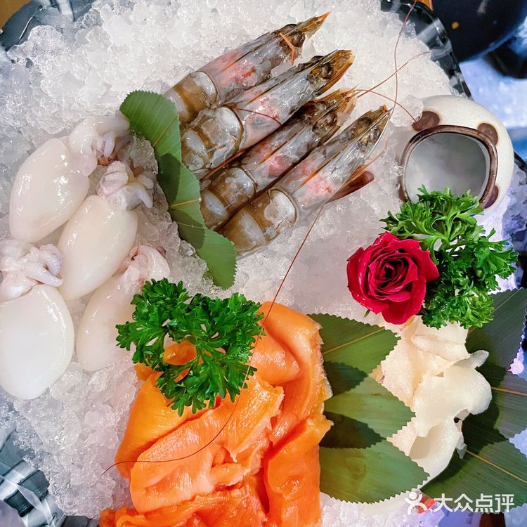 牛肉火锅吃过瘾[得意]左庭右院第100家店