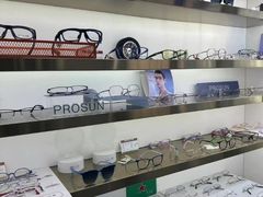 -视野联行眼镜蔡司·依视路官方授权店(顺城店)