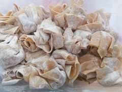 冬菇马蹄鲜肉馄饨-袁亮宏饺子云吞(侯家桥菜场店)