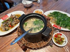 -皮蛋弟砂锅店(总店)