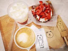 -LINE FRIENDS Garosu-gil Flagship Store