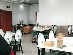 大堂-七的湖·晚芳亭·阳澄湖农家菜·大闸蟹(莲花岛店)