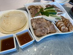 -皇城根·鲁菜济南菜·吊炉烤鸭·炒鸡鱼头(济南旗舰店)