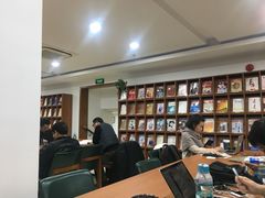 -上海市静安区图书馆(新闸路馆)