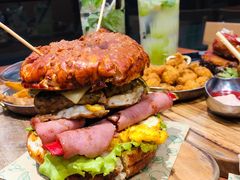 双蛋指椒牛肉汉堡-魏斯理汉堡(西安沣东吾悦店)