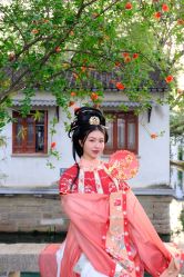 -一揽芳华汉服旗袍体验馆(拙政园店)