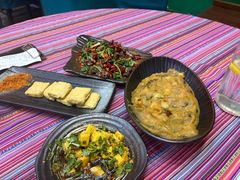 -香巴拉云南餐厅(华莱坞店)