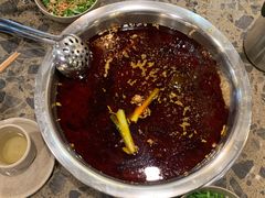 全红味锅底-肖肖酸萝卜鱼火锅(总店)