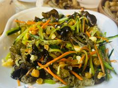 -老街烧烤大排档·地道湖北菜·龙虾馆(汉口火车站店)