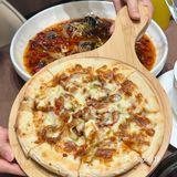 - 科技园附近新开了一家可以吃饭and打麻将的咖啡店