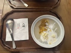 榴莲桃胶龙眼马蹄-RUXU入续糖水铺与包(卓悦中心店)