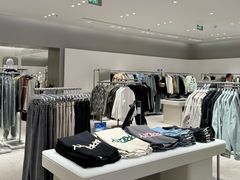 -URBAN REVIVO(西安Momopark店)