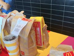 -麦当劳(中二横路店)