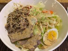 低温慢煮牛扒沙律配粗纤维杂粮饭-京华世纪酒店·潮苑大酒楼(益华百货店)