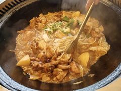 -粘豆包铁锅炖二部(温泉街店)