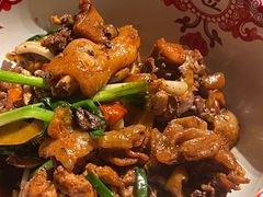 郴州特色烧鸡公-二厨·吊桥小院·脆皮烧鸡公·本地农家菜(沿江西路店)