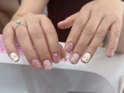 -尤米一站式美甲美睫