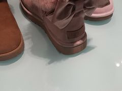 -UGG(燕莎奥特莱斯购物中心店)