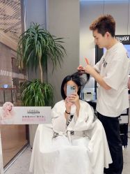 -PE SALON