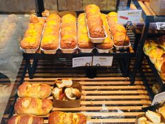 黄油菠萝小吐司-皇冠幸福里动物奶油生日蛋糕(万达店)