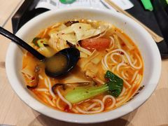 -蒙自源米线大王(东站店)