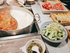 -尚尚仙·酸汤猪手·猪肚鸡火锅(华联万柳购物中心店)