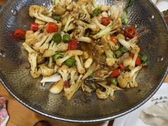 -快乐老家三鲜饺子东北菜(南六中路店)