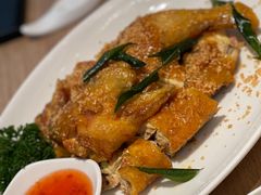 招牌脆皮蒜香鸡-莆田餐厅PUTIEN(深圳湾万象城家宴店)