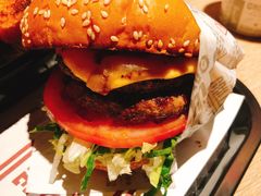 -The Habit Burger Grill 哈比特汉堡(复兴soho店)