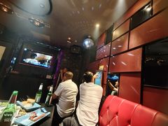 -依呀呀ktv烧烤小串(中山西路店)